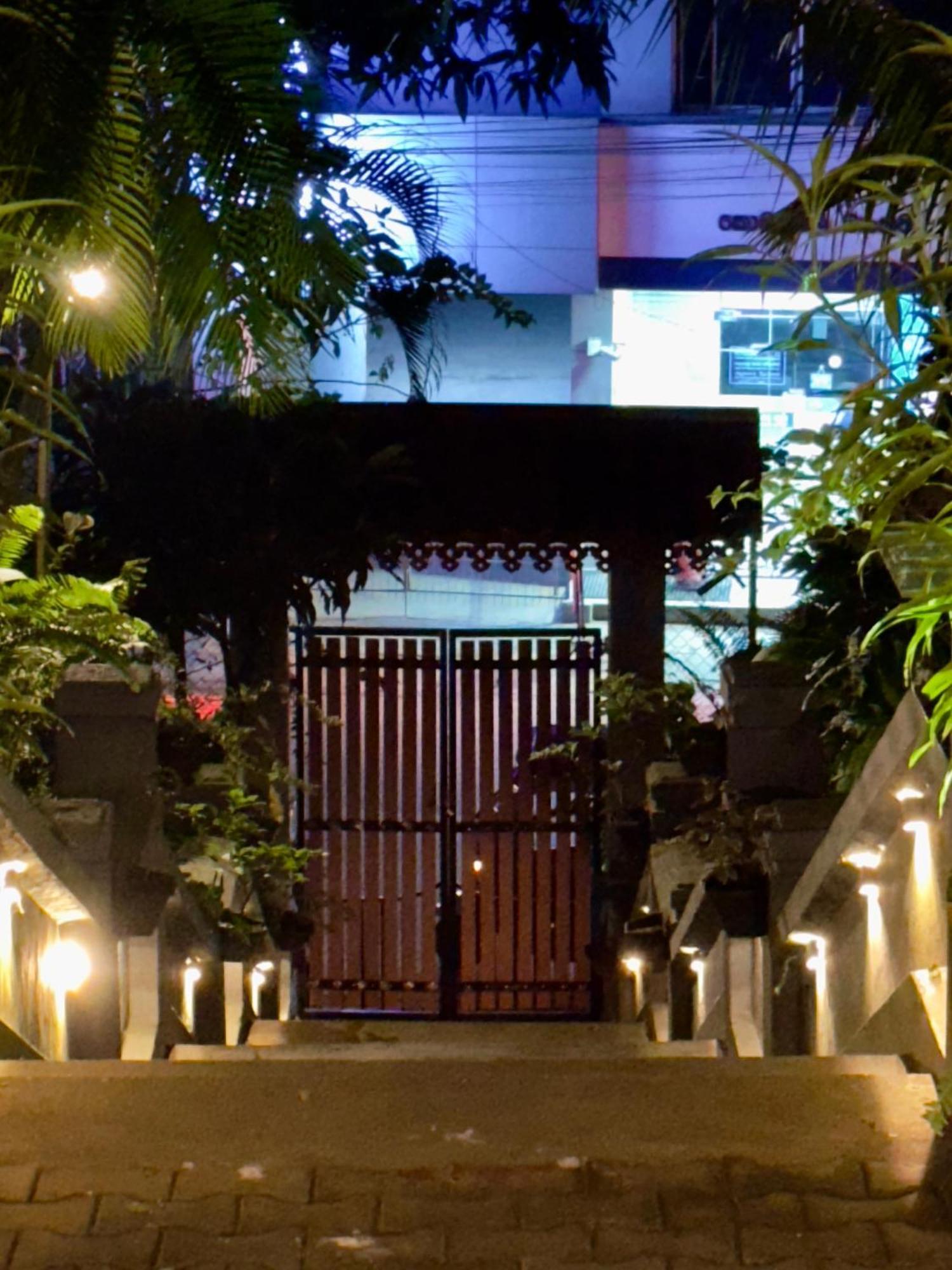 Colonial Residence แคนดี้ ภายนอก รูปภาพ