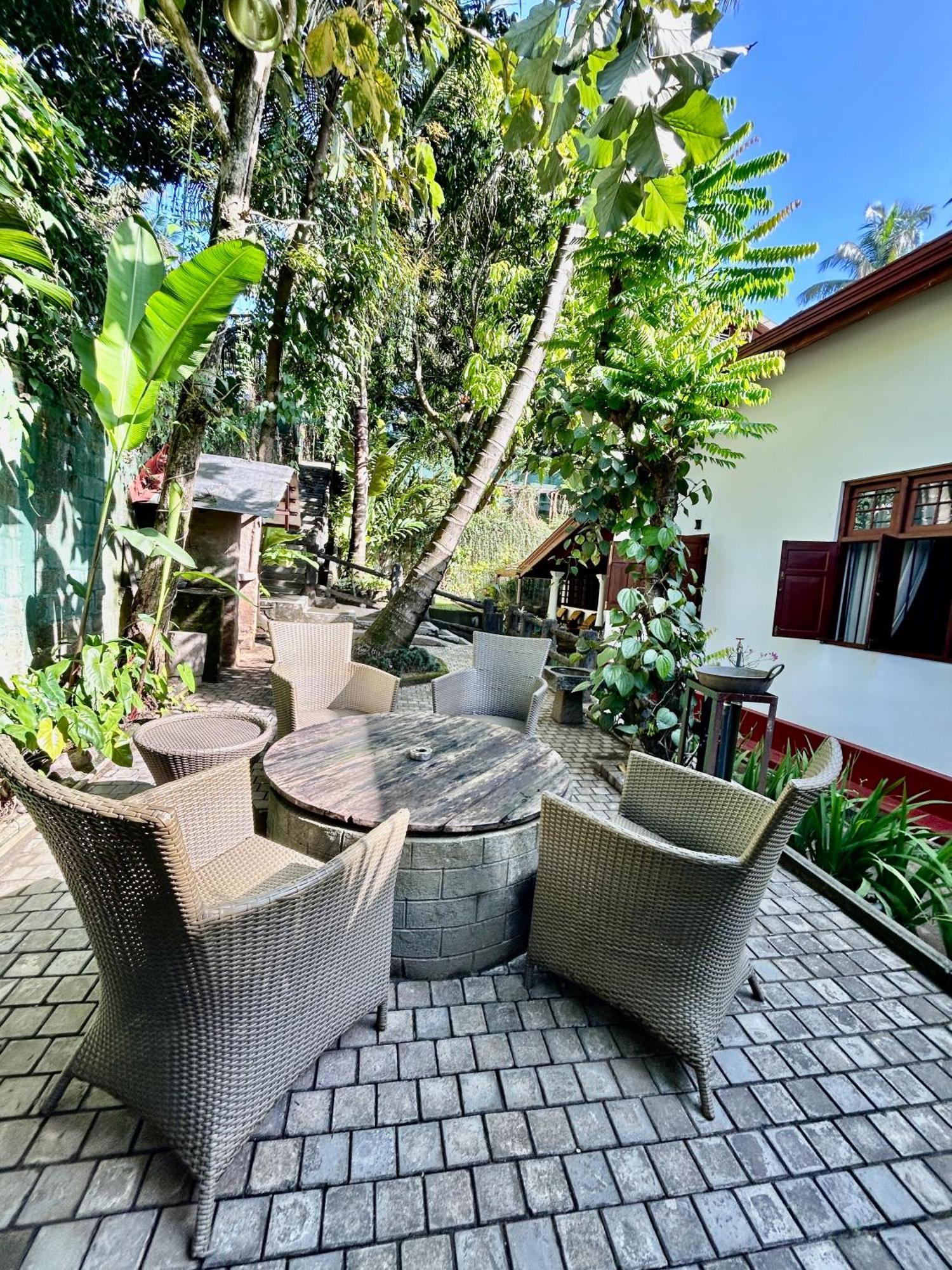 Colonial Residence แคนดี้ ภายนอก รูปภาพ