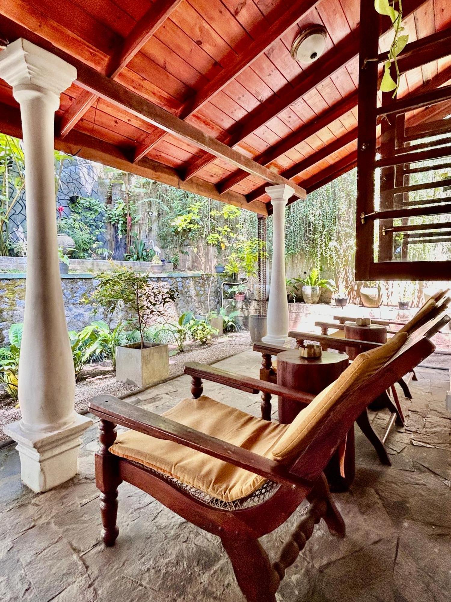 Colonial Residence แคนดี้ ภายนอก รูปภาพ
